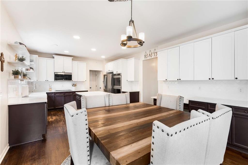 1064 Middlebrooke Drive