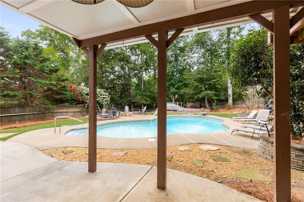 1064 Middlebrooke Drive