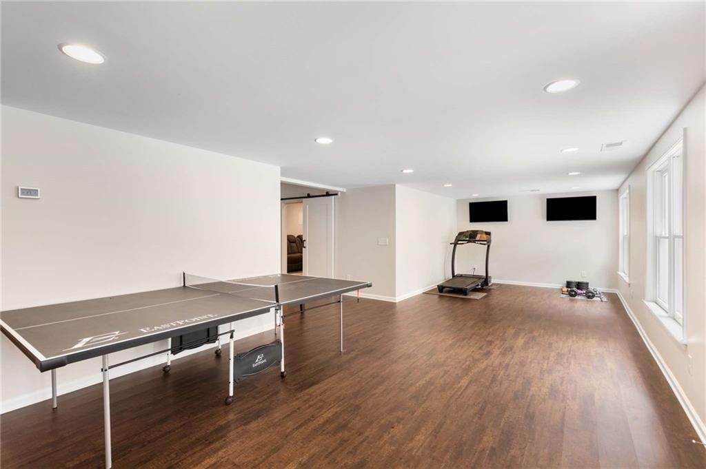 1064 Middlebrooke Drive