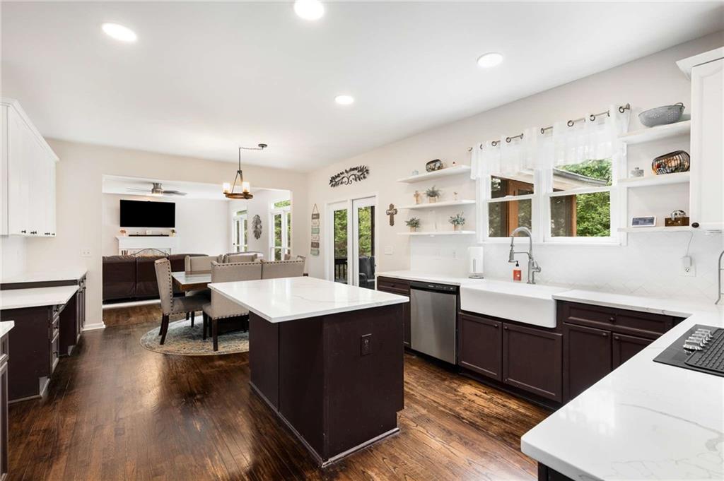 1064 Middlebrooke Drive