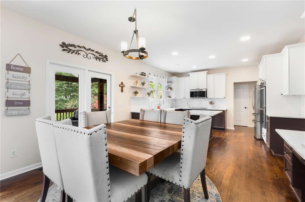 1064 Middlebrooke Drive