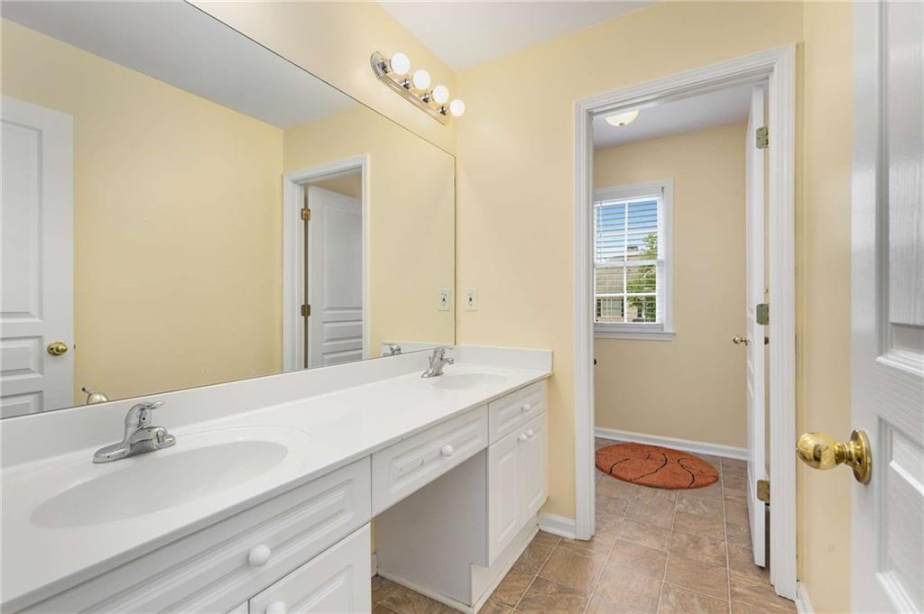 1064 Middlebrooke Drive