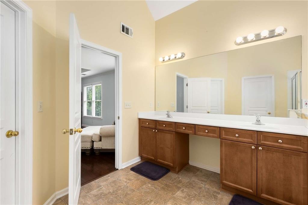 1064 Middlebrooke Drive