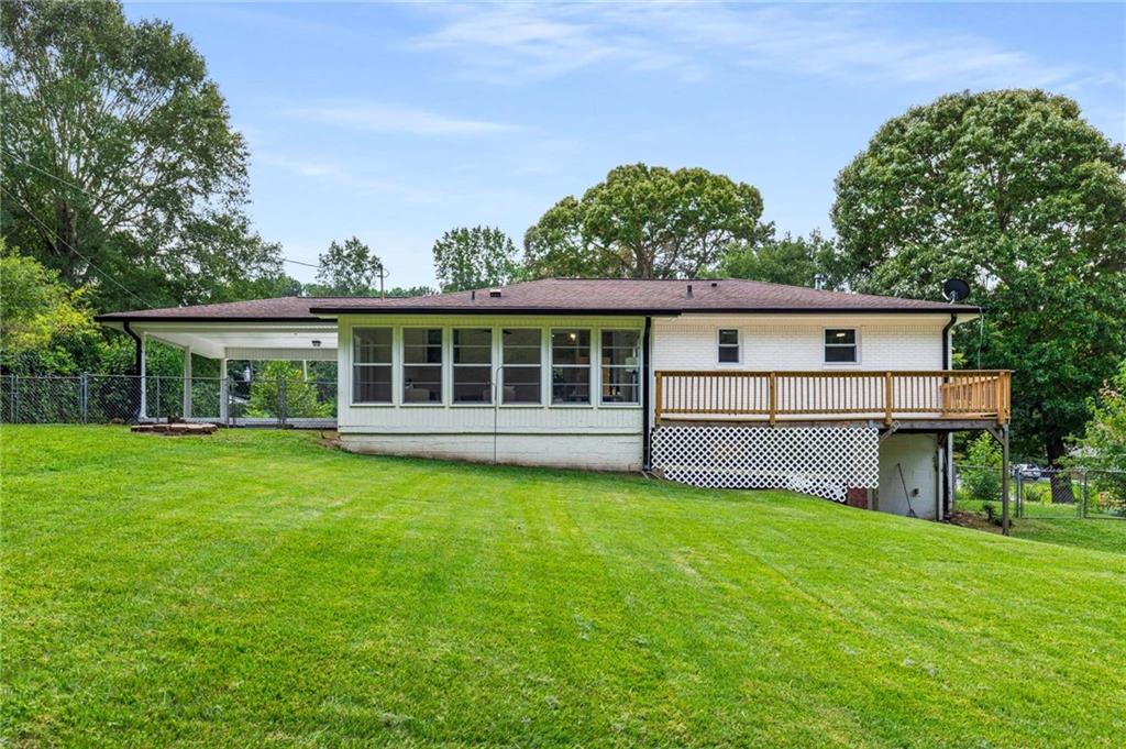 117 Douglas Drive SE