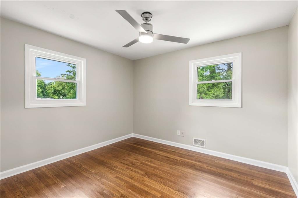 117 Douglas Drive SE