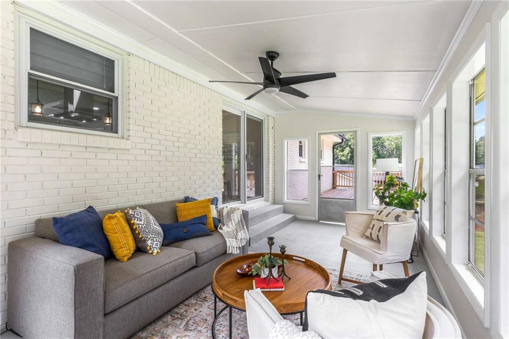 117 Douglas Drive SE