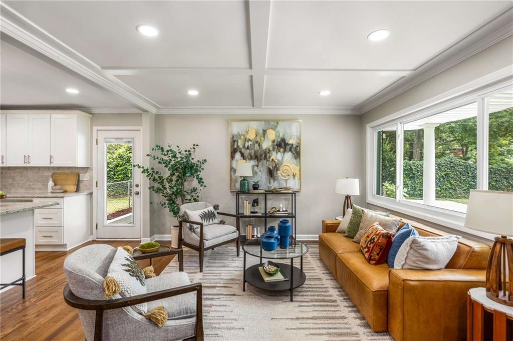 117 Douglas Drive SE