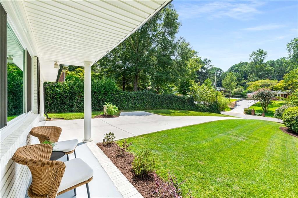 117 Douglas Drive SE