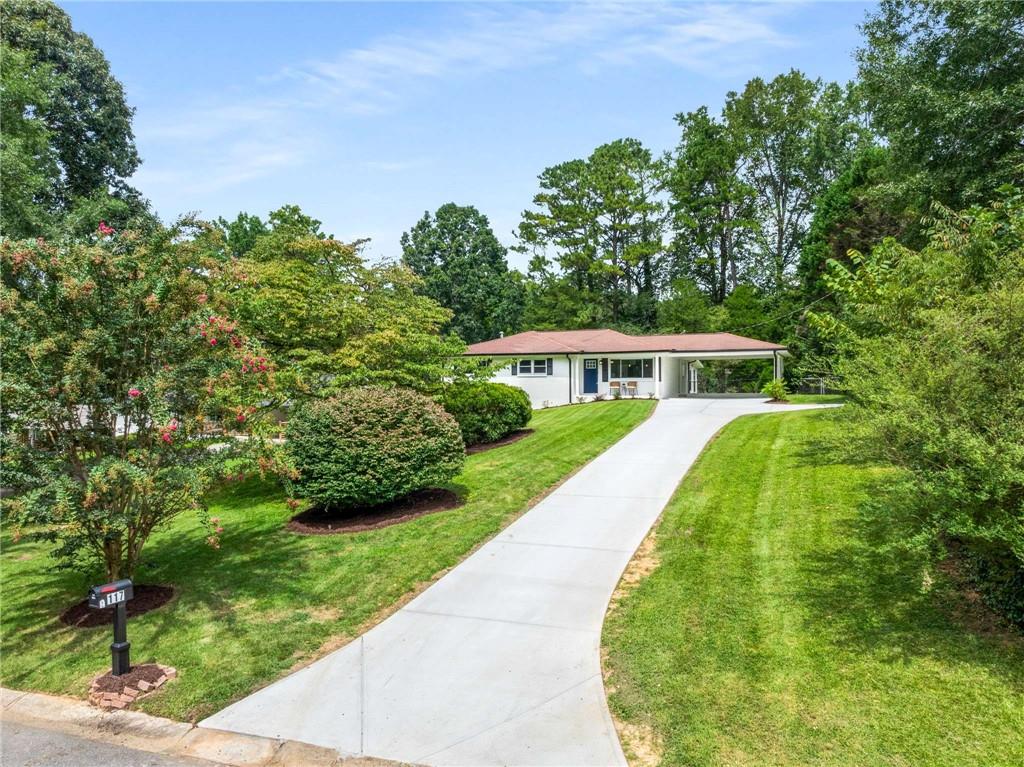 117 Douglas Drive SE