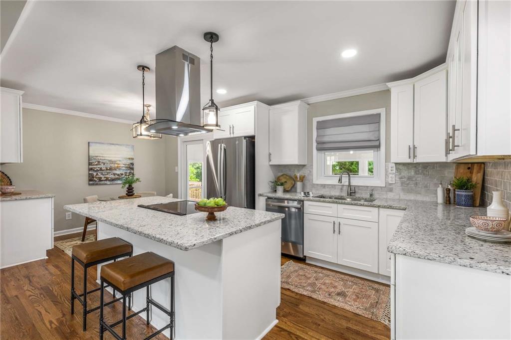 117 Douglas Drive SE