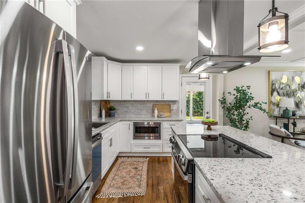 117 Douglas Drive SE