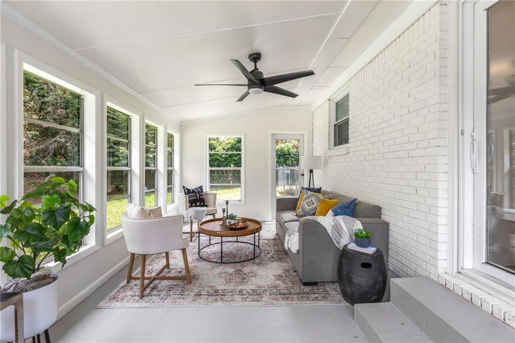 117 Douglas Drive SE