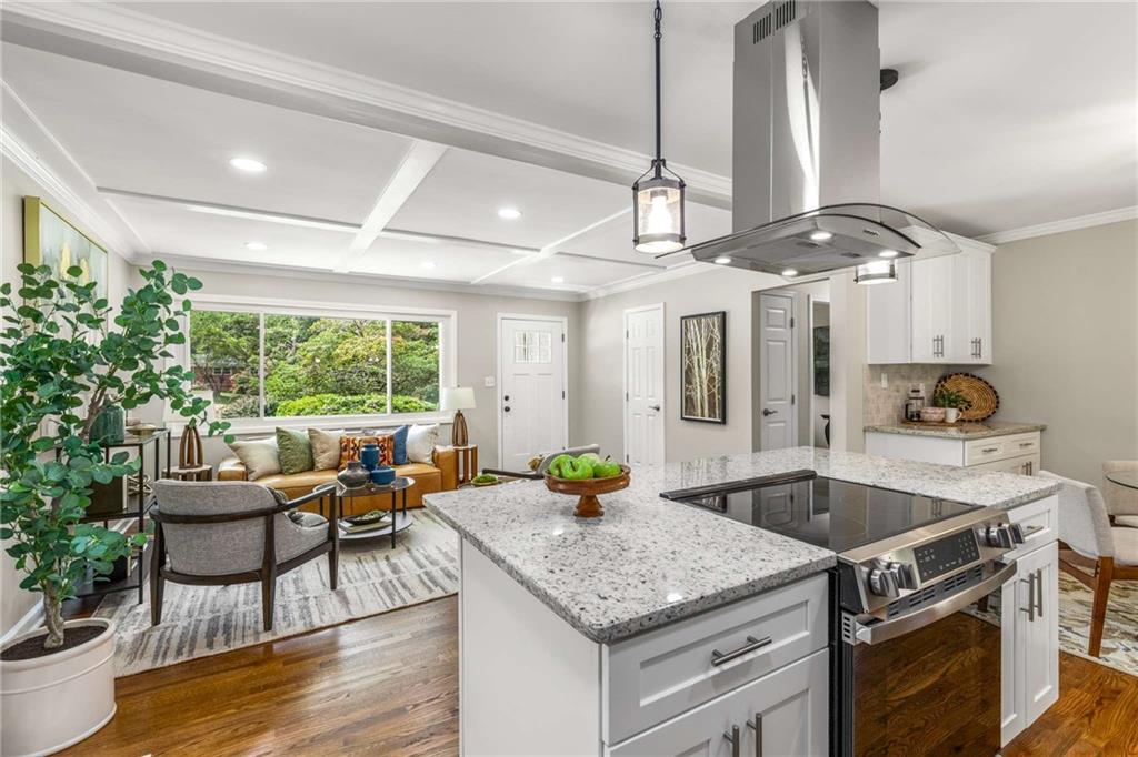 117 Douglas Drive SE