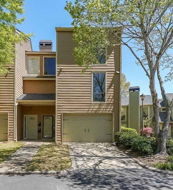 1107 Riverbend Club Drive SE