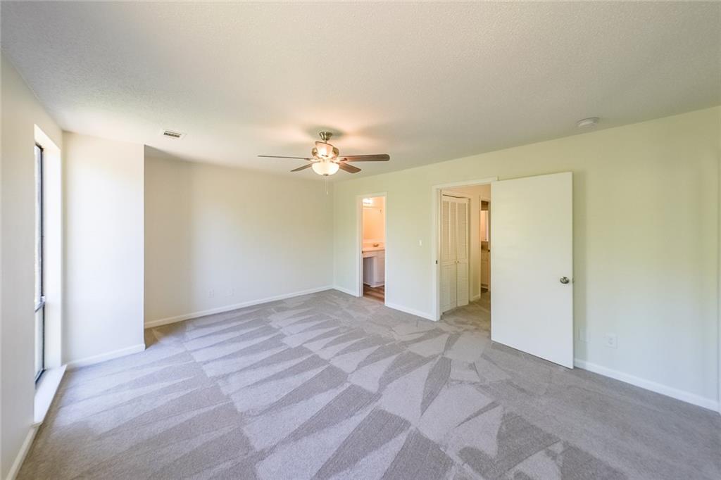 1107 Riverbend Club Drive SE