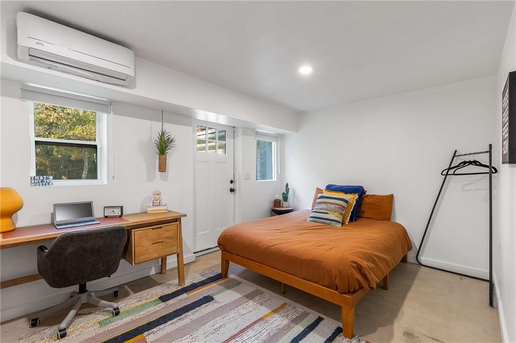 3462 S Sherwood Road SE