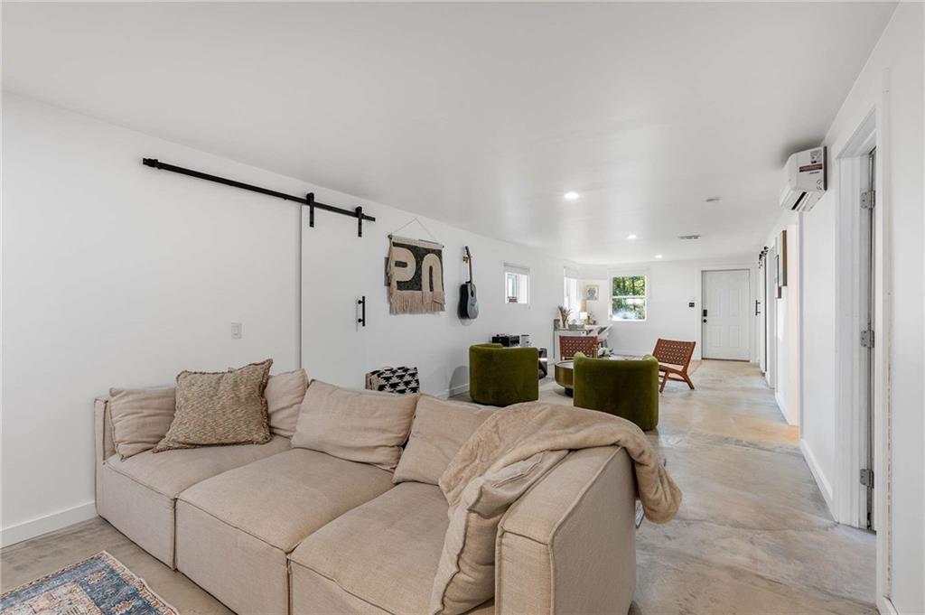 3462 S Sherwood Road SE