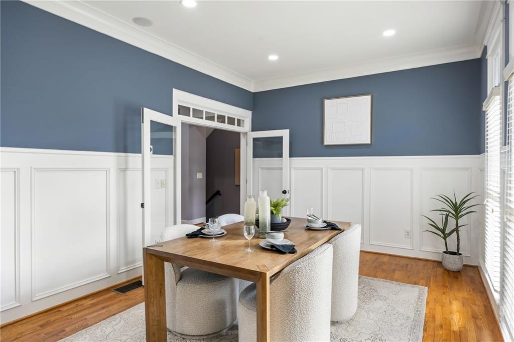 2145 W Village Crossing SE