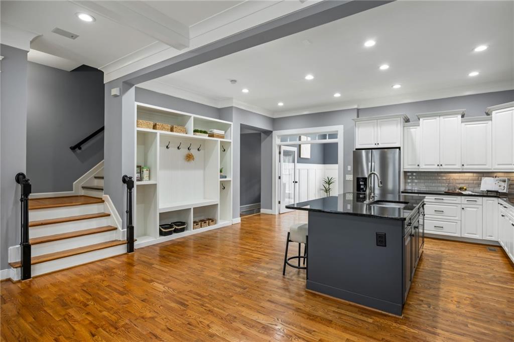 2145 W Village Crossing SE