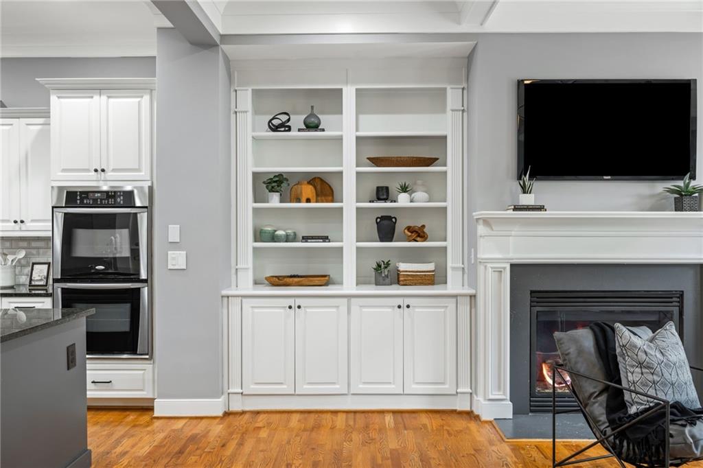 2145 W Village Crossing SE