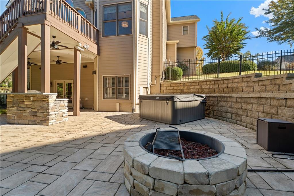 5124 Parkwood Oaks Lane