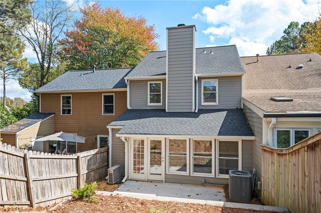 2103 Kristen Court SE