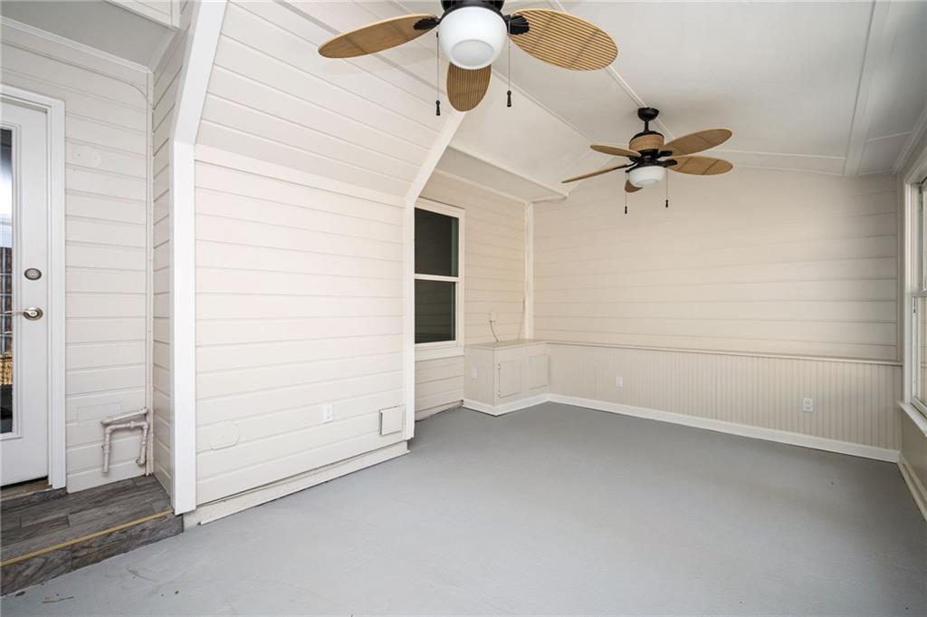 2103 Kristen Court SE