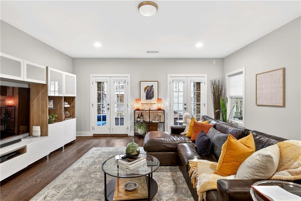 912 Luther Street NW