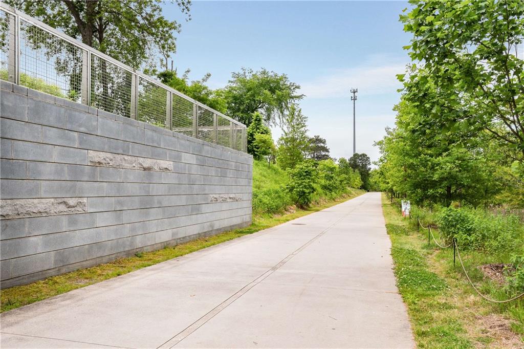 912 Luther Street NW