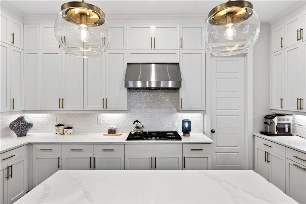 912 Luther Street NW