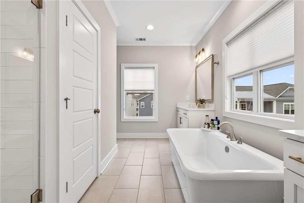 912 Luther Street NW