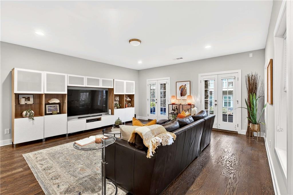 912 Luther Street NW