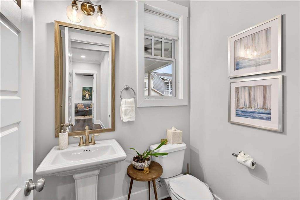 912 Luther Street NW