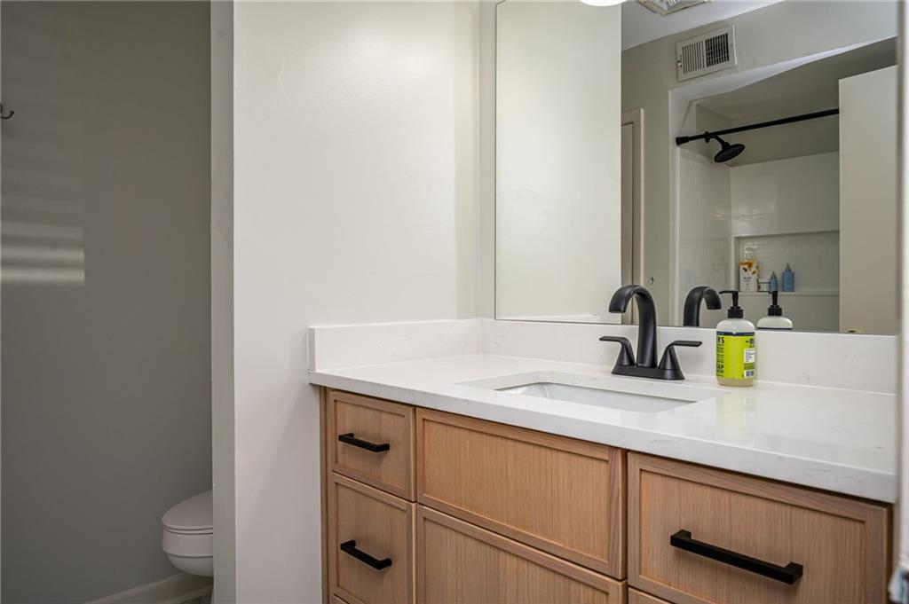 23 Middleton Court SE