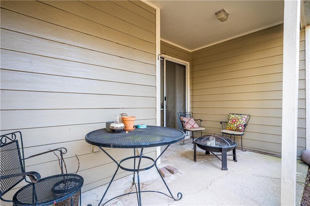 23 Middleton Court SE