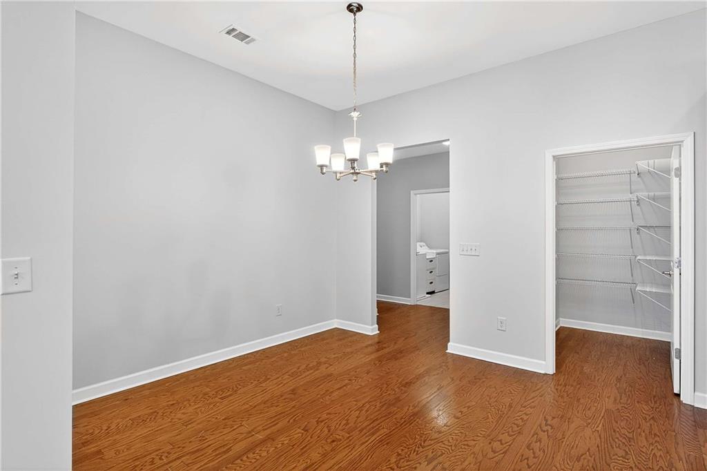 1976 Grove Field Lane