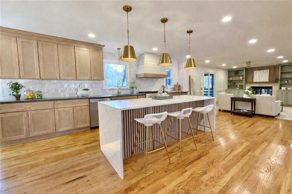 1208 Dunbrooke Lane