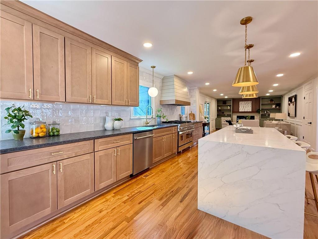 1208 Dunbrooke Lane
