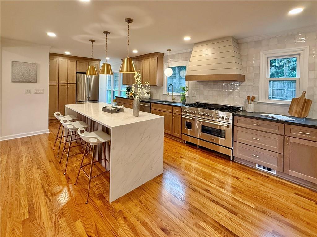 1208 Dunbrooke Lane