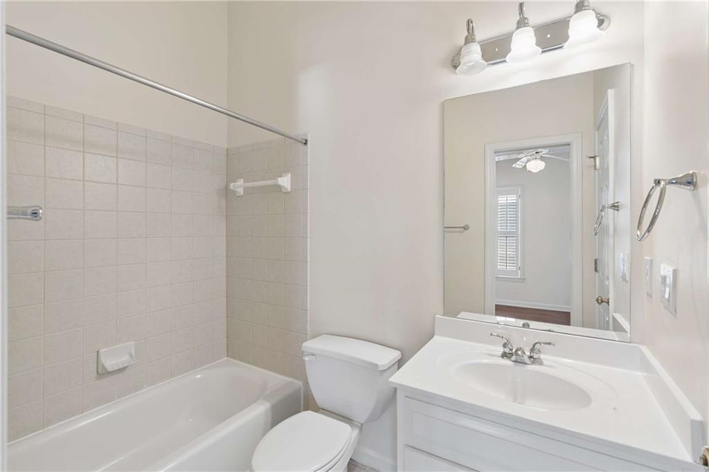 610 Vinings Estates Drive SE Unit B12