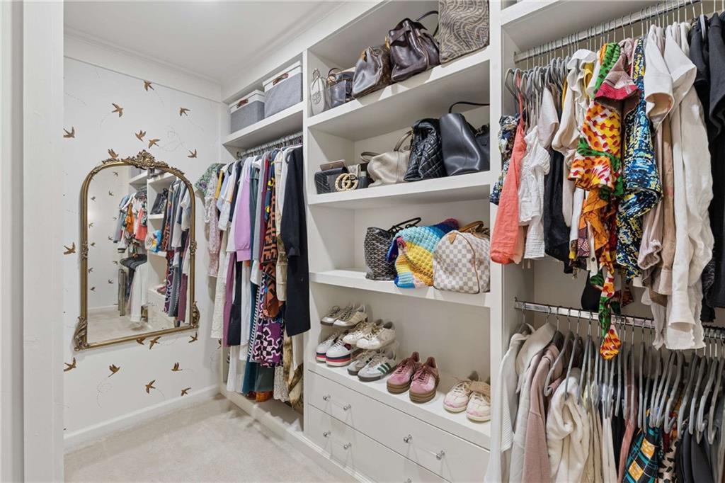 4820 Edinburgh Drive