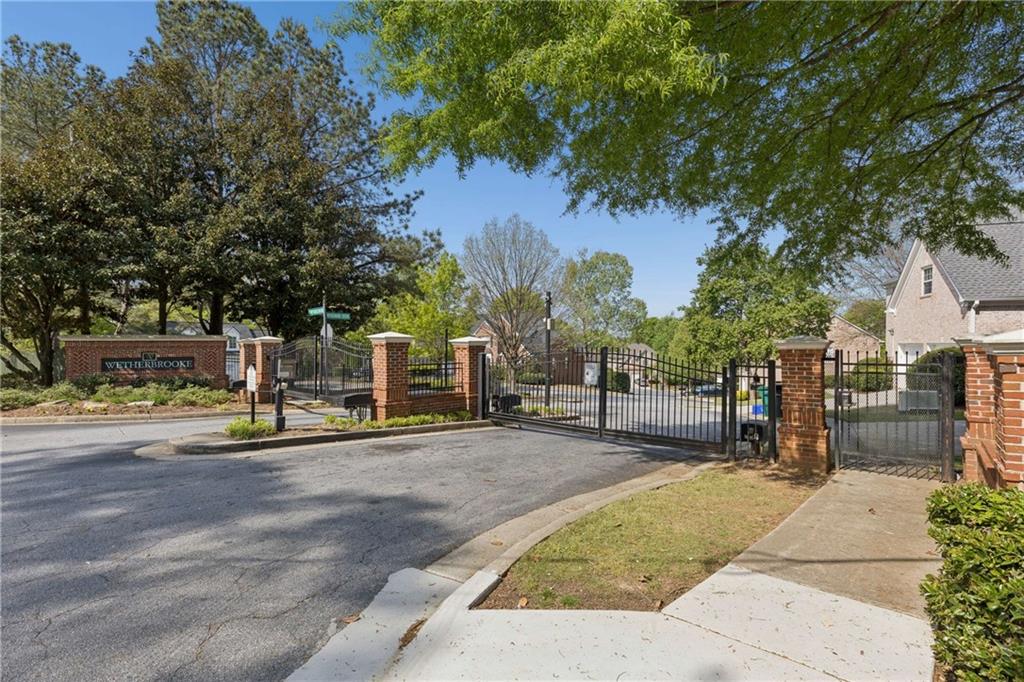 4820 Edinburgh Drive