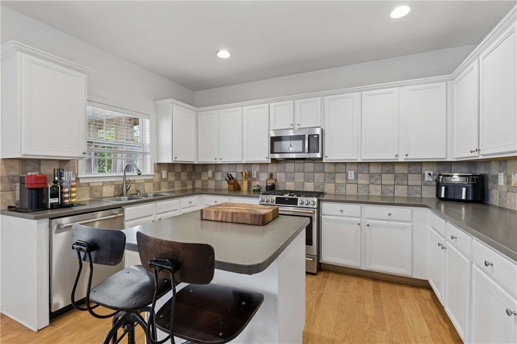 4820 Edinburgh Drive