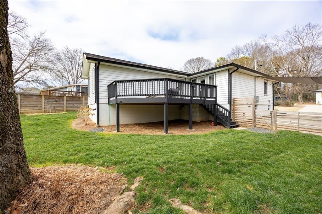 982 Oakdale Drive SE