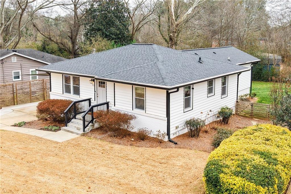 982 Oakdale Drive SE
