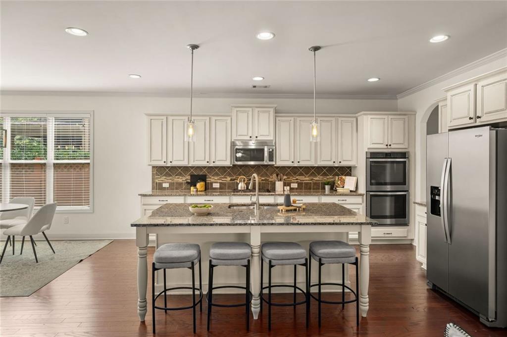 719 Park Manor Drive SE