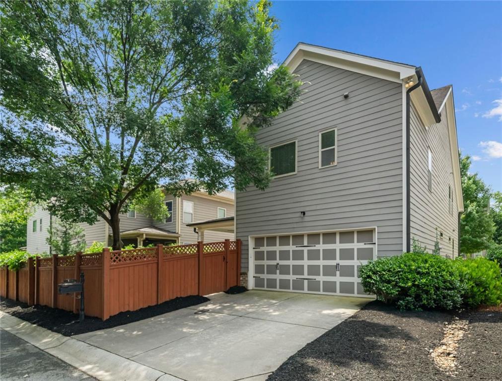 719 Park Manor Drive SE