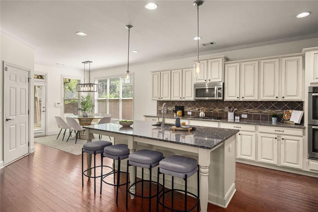 719 Park Manor Drive SE