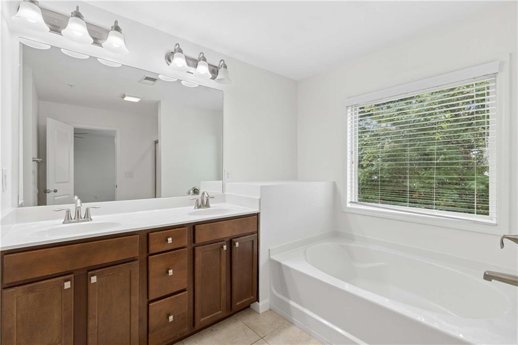3377 Vintage Circle SE