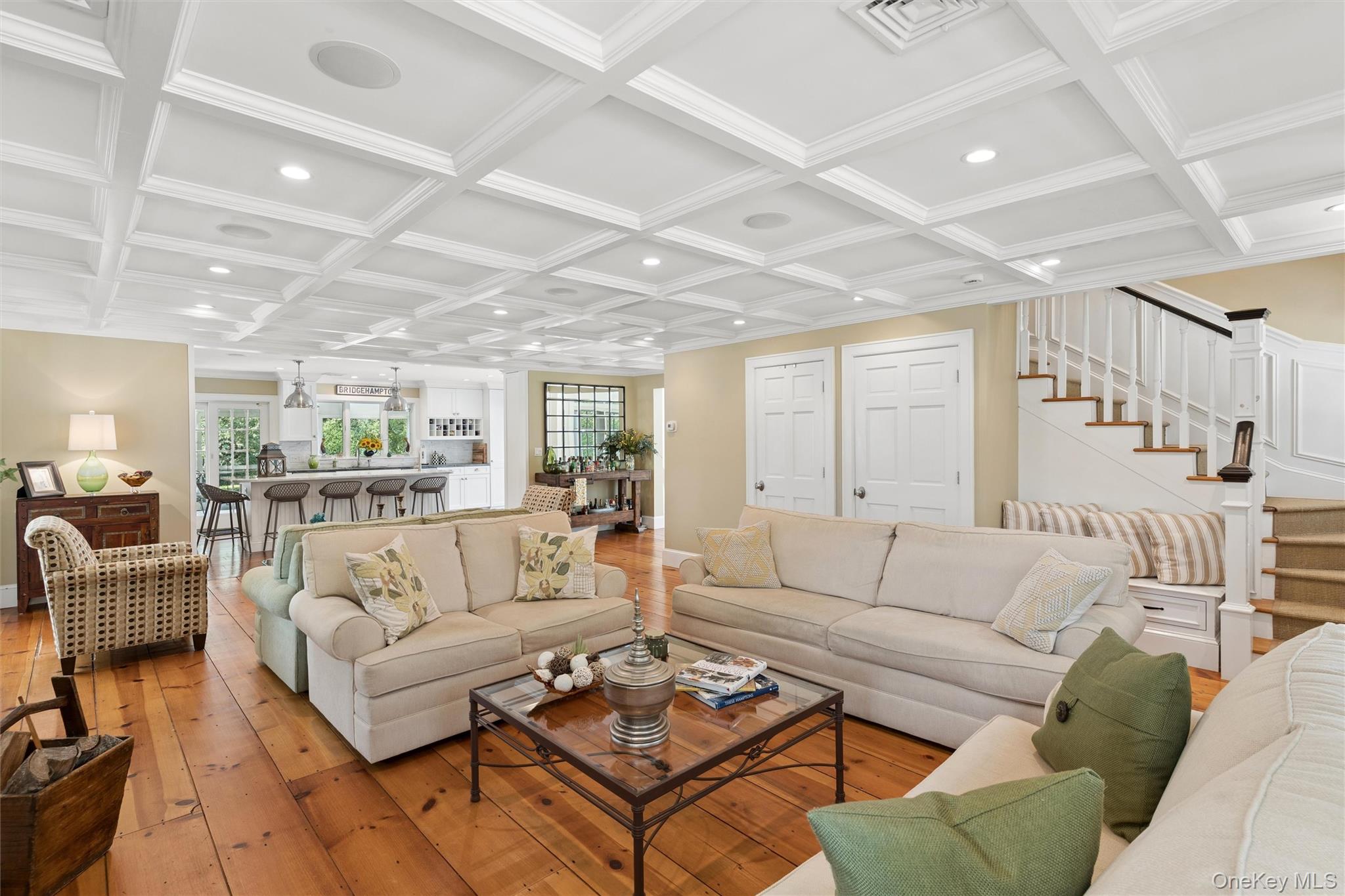245 Meadows W